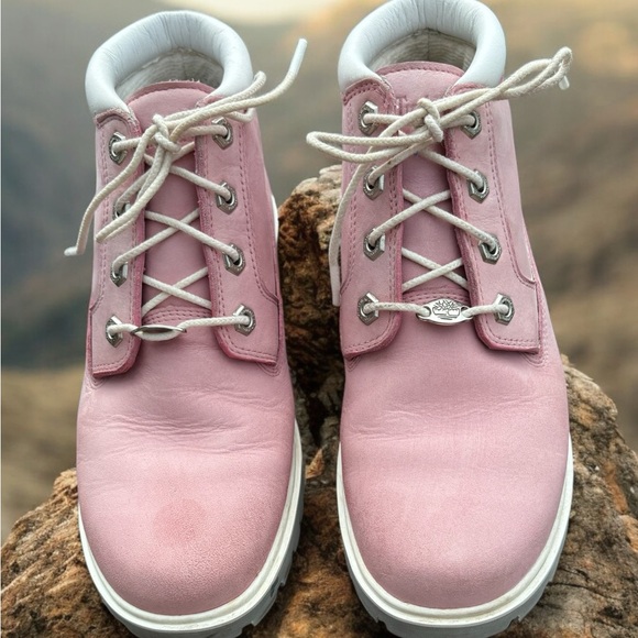 Timberland Women’s Nellie Chukka Boot. Size 7. Pink Leather Upper. - Picture 7 of 7